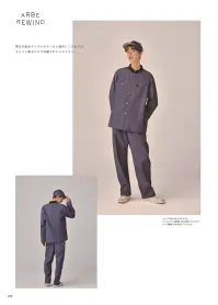 アルベチトセ RW-0007 パンツ(兼用) ディテールで魅せる同素材セットアップ対応ワークパンツRW-0006のシャツジャケットと同素材のワークパンツ。シャツジャケット（RW-0006）と同じく金茶色糸ステッチを多用し、特徴的なポケットのディテールに仕上げています。シンプルなトップスに合わせるだけでも充分ワークパンツとして印象的な雰囲気が際立ち、洗練されたスタイルに。【 ARBE REWIND -アルベ リワインド- 】あくまでシックに、でもモダナイズされたシルエット。スタンダードなものを現代的に新しくよみがえらせた「ARBE REWIND」。ブランド名のREWIND(リワインド)は「巻き戻す」や「若返る」という意味があり、さらに新たな風という意味の「WIND」との2つの意味を持たせています。ワークウェアやミリタリーウェアに影響と尊敬の念を持つファッションデザイナー靱江千草氏の基本に帰りながら、新たにクリエイションしたarbeの新ラインです。仕様品番:RW-0007品名:パンツ(兼用) 関連情報 カタログ 15ページ
