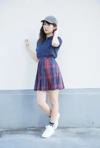 クリアストーン 4560320879497 TE-18SS ショートソックス 紺×白ライン 制服や私服にフィット感のいいリブと2本ラインがベーシック＆スポーティーなソックス。紺地に白ラインがどんなコーデにも合わせやすく、足元も爽やかな印象です。※この商品はご注文後のキャンセル、返品及び交換は出来ませんのでご注意下さい。※なお、この商品のお支払方法は、先振込（代金引換以外）にて承り、ご入金確認後の手配となります。 関連情報 カタログ 598ページ