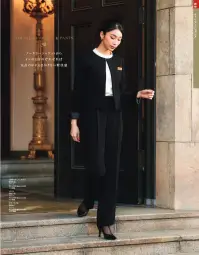 ハネクトーン 9863 パンツ CounterBiz Plus+ 9863 ブラック パンツ美しいシルエットと動きやすさを兼ね備えたCounterBiz Plus+シリーズのブラックパンツ。深みのある漆黒と端正なラインが、洗練された印象を際立たせます。環境配慮型の高品質素材RENU®ダブルサテンを使用し、サステナブルな装いも実現。特徴・脚長効果を引き立てるセンタープレス入りのストレートライン・上品な光沢としなやかさが魅力のRENU®ダブルサテン素材を採用・長時間の着用でも疲れにくいストレッチ性と軽快な履き心地・バックスタイルも美しく仕上げるベルトループ付き・ジャケット（9198-8、9199-8）と合わせてエレガントなセットアップに仕様・品番:9863-8・カラー:ブラック・サイズ:5号・7号・9号・11号・13号・15号・17号・19号※この商品は股下フリーのため、着用するには丈詰めが必要です。 関連情報 カタログ 9ページ