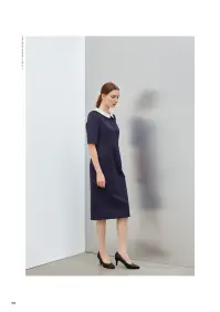 アルベチトセ FR-0001 ワンピース(六分袖) 清楚な白襟ワンピース。高めのウエスト切り替えでスタイルアップ効果あり。同色襟に付け替えても襟なしでも着こなせます。工業洗濯対応のイージーケア素材。通気性が高く肌触りもよいので快適です。伸縮性に優れ、動きやすいトリコット素材。高い通気性と柔らかい肌触りで着心地がよく、日々快適に過ごせます。シワになりにくく、型くずれしにくい素材のため、お手入れが簡単です。●同素材の付け襟はボタンで着脱が可能。※付け襟は別売りいたしません。●左胸ポケットはペン差しやネームタグにも。 関連情報 カタログ 6ページ