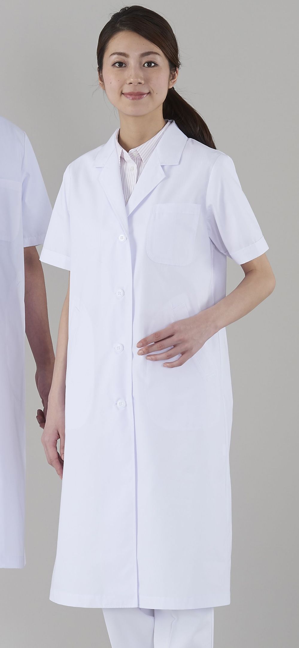 保障できる 医療ユニフォーム 白衣 レディス診察衣S型 KAZEN ホワイト 半袖 122-30 アプロン L 制服、作業服 