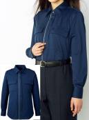 ザ・ジャケット KB1843-1 長袖シャツ（肩章付） UNISEX KNIT SHIRT男女共用の高機能ニットシャツ。一見シンプルながら、インテリジェンスでクール。ノーネクタイでもきりっと決まる。ネイビー、ベージュ、ブラックの3カラー。素材は高機能ニットで、着心地に優れ、お手入れ簡単。シワも気にならないイージーケアのユニセックスシャツです。オールシーズン快適な次世代・高機能ニットシャツスポーツファブリックとして定評あるハイブリッドセンサー。汗をかいても驚異のスピードで吸水拡散し、素早く乾くので、いつもサラサラの着心地。形態安定性が高いのでシワが気にならず、さらに汗の匂いや部屋干し臭も防ぐ、理想的なニットシャツです。・POINT1…汗をかいてもサラッと快適！汗ジミも目立たない！水滴が触れると約1秒で吸収。乾く速度は綿100％生地の約2倍。驚異の吸水速乾力で、汗をかいてもいつもサラサラ快適です。・POINT2…シワになりにくい形態安定ニット素材。着用中のシワが気にならない、洗濯後はアイロン不要。動きやすいニットなのにヨレることなくきりっと形をキープ。・POINT3…汗臭の心配を解消！高レベルの消臭機能搭載！MUSHON&reg;東レとJAXAの共同研究から生まれた宇宙船内服のための消臭素材“ムッシュオン”。宇宙船内での長期滞在を想定しているため、汗のニオイ成分(アンモニア)を速攻で消臭します。繰り返し洗っても効果は変わりません。TORAY × JAXA COSMODE精悍でアクティブな印象のNAVY。スタイリッシュで重厚感あるBLACK。ナチュラルで穏やかな印象のBEIGE。ペアウェアとしての統一感を生む、ユニセックスのデザイン。