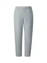 The FELLOWS TE5025-3 パンツ（テーパード）（グレー） おもてなしを自分らしく心地よく特徴・ご家庭で洗えるホームウォッシャブル・伸縮性のあるストレッチ素材・すっきりとしたシルエットのノータック仕様・伸縮性があり動きやすい脇ゴム入りウエスト・裏地付きで肌ざわりが良い前後ひざ上裏・防汚加工で汗じみなどの汚れを防止。洗濯を重ねても効果が持続。仕様品番:TE5025-3品名:パンツ（テーパード）