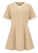 KAZEN KZN316-40 レディスチュニック KZN316-40 レディスチュニック美しいVネックと華やかなフレアシルエットが魅力的なレディスチュニックです。特殊加工技術によるコンフォートストレッチツイルを採用し、ニットのような高いストレッチ性と軽量感を実現。モダンなディテールとタイムレスなデザインで、プロフェッショナルな印象と動きやすさを両立させました。特徴・美しいVネックラインとフレアシルエットでエレガントな印象・特殊加工技術によるコンフォートストレッチツイルでニットのような柔軟性・優れたバックストレッチ性に加え、軽量感と柔らかい風合いで一日中快適・左胸に携帯・スマートフォン対応ポケット付・両腰のスリットポケットでスッキリとした印象ながらしっかり収納・ウエストから裾のフレアタックでどの角度からも美しいシルエット・後ろ中心ファスナーで着脱しやすい