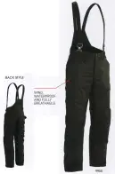 ビッグボーン 8215-1977 WINTER TROUSER 北欧スウェーデンで進化を遂げるワーキングウェアブランドBLAKLADER&reg;（ブラックラダー）機能の異なる三層で構成されています。キルト生地で保温効果が高く、外側の二層で防風撥水効果があります。外側の素材は速乾素材で、風、雨、雪を通しません。三層構造の呼吸する素材です。ウエストアジャスターリムーバブルIDポケットリムーバブルサスペンダースノーゲートル反射プリント膝、ポケット等をCORDURA&reg;で補強。ニーパット（別売り）4027-1023装着可能。3層ラミネート素材で透湿性に優れ、雪、雨、風を通さない防水防寒パンツ。※ヨーロッパの仕様ですのでサイズ表を十分ご確認の上お買い求めください。BLAKLADERはヨーロッパアパレル業界の中心に根を張り、ファッション界・産業界において誇りを持ってワーキングウェアの歴史を作ってきました。50年以上の家族経営によるビジネスを経て、ワーキングウェア作りのノウハウを蓄積してきました。今、BLAKLADERはワーキングウェア、アンダーウェア、グローブにおける開発者であり、生産者であり、流通業者であります。機能や品質、デザインにおいて高性能を必要とされる方たちのワーキングアイテムを代理店を通じ、世界中のユーザーに販売しています。我々にとってワーキングウェアはより良い作業効率を発揮するためのツールであると考えます。我々の製品の機能は、より効率よく仕事を行うこと、そして最大限の安全性を発揮すること、それが我々の使命です。アイデンティーティー、ルーツ、ブランド力、BLAKLADER魂これらのこだわり（思い）を忘れることなく、ワーキングウェア、アンダーウェア、グローブの生産を続けてまいります。我々の製品は、仕事の効率化を発揮し、最大限の安全性を提供しています。※この商品はご注文後のキャンセル、返品及び交換は出来ませんのでご注意下さい。※なお、この商品のお支払方法は、先振込（代金引換以外）にて承り、ご入金確認後の手配となります。