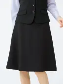 ボンオフィス AS2281 フレアスカート Impressインプレス  膝が隠れる長め丈が上品な長め丈フレアスカート。女性らしい深みブラックで魅せるモダンエレガントな上品さ。深みのあるブラックと豊富なアイテムバリエーションで、どんな職種にもマッチするシリーズです。見た目の端正さと同時に、ポケットの多さや2WAYストレッチで動きやすいなど、機能面も充実しています。 漆黒の力でより一層上品な魅力を引き立てるブラック。 嬉しい機能が満載です！ ●斜めポケット。ラインを損なわず、物の出し入れがスムーズな斜めポケット仕様。 ●カーブベルト。ウエストのらくなカーブベルトのデザインでお腹まわりがすっきり。 ●らくらくカン＆すべり止め。ウエスト内側には、伸縮する尾錠とすべり止めが付いています。Impressボトムシリーズの動画です。 &copy;株式会社ボンマックス↓http://youtu.be/gknuHlnbU54らくらくカンの動画です。 &copy;株式会社ボンマックス↓http://youtu.be/KkQmB3NqjCgImpressストレッチ素材の動画です。 &copy;株式会社ボンマックス↓http://youtu.be/UT1LPwwO9HY