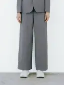 ボストン 12233-94 ワイドパンツ（女性用/グレー） レディースワイドパンツゆったりとしたシルエットで、リラックス感ある着こなしに。ボクシーシルエットのトップスと合わせるのがおすすめです。後ろ脇ゴムと肘裏地付き。仕様品番:12233-94品名:ワイドパンツ