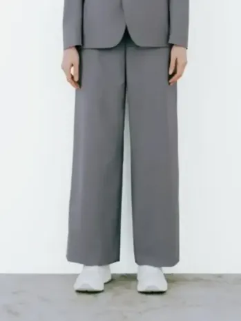 ボストン 12233-94 ワイドパンツ(女性用/グレー) レディースワイドパンツゆったりとしたシルエットで、リラックス感ある着こなしに。ボクシーシルエットのトップスと合わせるのがおすすめです。後ろ脇ゴムと肘裏地付き。仕様品番:12233-94品名:ワイドパンツ