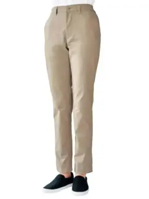 テーパードパンツ