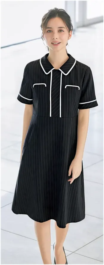 ユーファクトリー M53341 ワンピース MARY QUANT M53341 ワンピース洗練されたMARY QUANTの「SNAZZY SUMMER STRIPES」コレクションから登場した、白いラインのアクセントが効いたブラックストライプのワンピースです。美しいシルエットが際立つ都会的なデザインと、両脇のデオドラントテープによる優れた消臭・抗菌機能を兼ね備え、暑い季節も爽やかに着こなせる一着です。たおやかな気品と凛々しい知性を表現するビジネスシーンにも映えるワンピースです。特徴・クールな表情に遊び心を忍ばせたブラックストライプデザイン・女性らしさを引き立てる美しいシルエットで、スタイリッシュな印象を演出・襟元のアクセサリー用ホールでクリップ式ブローチを決まった位置に装着可能・両脇に配置されたデオドラントテープが優れた消臭・抗菌効果で、汗やニオイが気になる季節も安心・後ろ中心ファスナーで着脱がスムーズ、ファスナー引き手もさりげないアクセントに