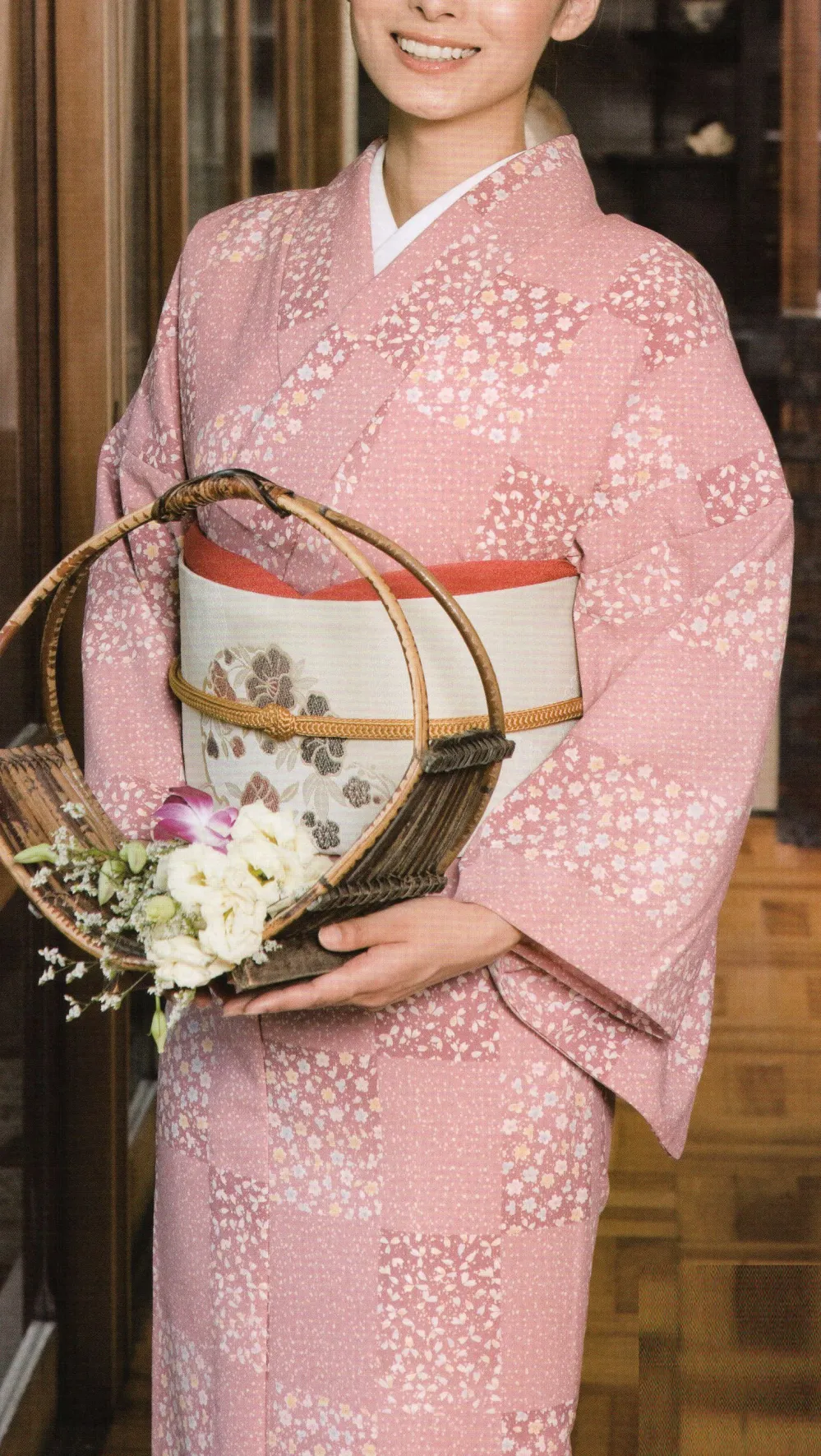 QJB 優しいお色の三越の上品な訪問着 椿 カメリア