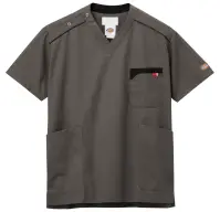 フォーク 7111SC-5 スクラブ Dickies スクラブ 7111SC-5 世界的に信頼される作業着ブランドDickiesが手掛ける、機能性とスタイルを兼ね備えた医療用スクラブです。ストレッチ素材を採用し、忙しい医療現場での動きやすさを実現。左袖のロゴが、プロフェッショナルな印象を与えます。特徴・動きやすいナチュラルストレッチ素材で長時間の着用でも快適・左袖にDickiesロゴ入りで高級感のあるデザイン・2重の胸ポケットで小物の収納に便利・ユニセックスデザインで男女問わず着用可能・Vネックデザインでスマートな印象・医療現場・介護施設での使用に最適な機能性■使用素材→ポリエステル50％・綿50％