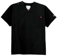 フォーク 7112SC-9 スクラブ 7112SC-9 スクラブ医療現場での動きやすさを追求したDickiesの高機能スクラブです。ストレッチ素材を採用し、長時間の着用でも快適な着心地を実現。左袖のディッキーズロゴと胸ポケットがスタイリッシュな印象を与えながら、機能性も兼ね備えた医療従事者のための一着です。特徴・ストレッチ素材で自由な動きをサポート・胸ポケットで小物の収納に便利・タブレットサイズの両腰ポケットと大きな2重ポケットで収納力抜群・左袖のディッキーズロゴがアクセント・着脱しやすいV字型首元でストレスフリー・肩部分のスナップボタンで着脱が容易・男女兼用デザインでユニセックス対応・着丈短めデザイン
