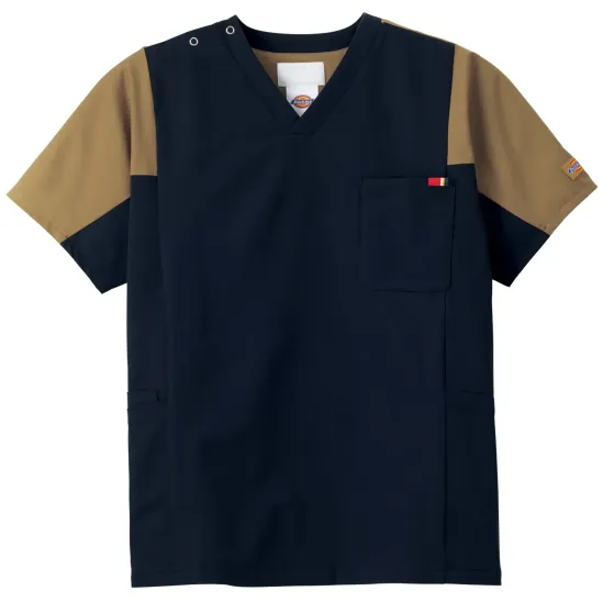 フォーク 7113SC-17 スクラブ Dickies メディカル スクラブ 7113SC-17 医療現場で定評のあるDickies MEDICALシリーズのユニセックススクラブです。ストレッチ性の高い素材と機能的なポケット設計により、長時間の着用でも快適な動きやすさを実現。左袖のディッキーズロゴと胸ポケットがスタイリッシュな印象を与えながら、実用性も兼ね備えた医療従事者のための一着です。特徴・オールシーズン対応のストレッチテ素材で動きやすさを確保・左胸の便利なポケットで小物の収納に便利・左袖のディッキーズロゴがアクセントとなるスタイリッシュなデザイン・タブレットサイズの両腰ポケットを採用し、スマホや電子機器も安心して収納可能・大きな二重ポケットで小物の分別収納が可能・着丈短めデザインにこだわり、すっきりとした見た目と動きやすさを両立・腕の動作がしやすい設計で、動作楽々
