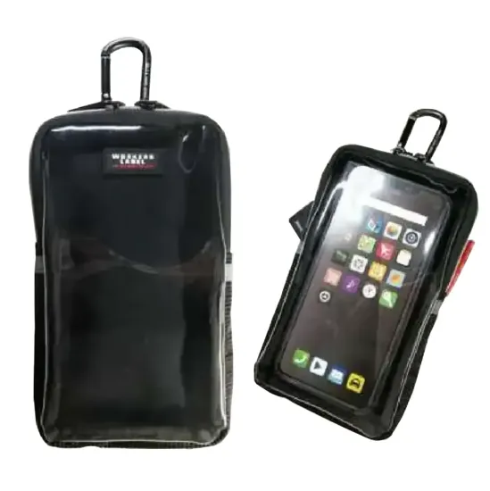 福徳産業 RF-121 ワーカーズレーベル 反射ライン付小物ケース 大画面スマホもすっぽり入る小物ケースハードな作業にも耐える1680デニールポリエステルを使用しています。スマートフォンを入れたままパネル操作ができます。さらに、カードやコイン、ペンの収納が可能です。仕様品番:RF-121品名:ワーカーズレーベル 反射ライン付小物ケース