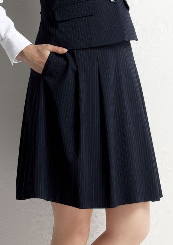 アイトス (ハイナック) HCS3602-11 キテミテ体感ソフトプリーツスカート(54cm丈) 前カーブゴムスカート自分らしく、アーバンエレガンススーツ。自立した女性が求めるのは、自分らしさ。それをかなえるのが、ピエブリッドの3600シリーズ。上質な着用感はもちろん、凛としたエレガントなデザイン。着こなしに拡がりを見せ、自分らしく美しく、魅せてくれる。スタイリッシュなストライプ柄。ネイビーで颯爽と。【キテミテ体感Skirt】窮屈さ解消。スッキリ見せのゆとりスカート。せっかくのきれいめシルエットのスカートも窮屈な思いで着るなんてもったいない。だからピエブリッドのスカート。ウエストのゆとりをキープしつつスッキリと。膝上からの部分もラクラク。無理せず美しく着こなす、というお洒落の基本を守ります。長時間座るお仕事の方にオススメ！キテミテ体感「前カーブゴムスカート」・カーブゴムで体に沿うからすっきりきれい。・前ベルト全体が約3cm伸びる。・前のみベルト下側も伸びるので座った時にラク。・前はカーブゴム入りで伸びる(ゴムに見えないスッキリ仕様)。・後ろは伸びずしっかり包むベルト。実用新案登録第3189420号ソフトでストレッチ、形態回復性もGOOD【SOLOTEXソロテックス】繊維の分子同士が螺旋状にしなやかなバネのように結合。従来のポリエステル素材では実現できなかった、快適性をキープ。●際立つソフト感とクッション性。●軽快なストレッチ性。●優れた形態回復性。※23号・25号・27号・29号は受注生産になります。※受注生産品につきましては、ご注文後のキャンセル、返品及び他の商品との交換、色・サイズ交換が出来ませんのでご注意ください。※受注生産品のお支払い方法は、先振込（代金引換以外）にて承り、ご入金確認後の手配となります。
