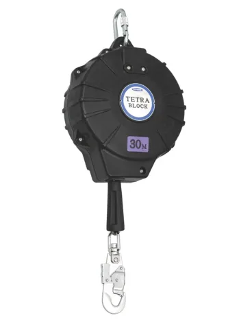藤井電工 TRB-30 テトラブロック30m(台付・引寄ロープ付) テトラブロック30m耐久性の高いステンレスを使用し、メンテナンスが軽減されます。ラチェット機構で安全性を確認しやすく、内蔵ディスクブレーキが墜落時の衝撃もやわらげます。特徴・ステンレス素材を採用:ロック機構・ディスクブレーキの主要部品にステンレスを使用し、耐食性とランニングコストを向上。・ワイヤ径を4.3mmから5mmに拡大し、強度と耐久性を向上。・ディスクブレーキ内蔵:実績あるブレーキを採用し、国内外の規格に対応可能。・ラチェット機構のロック爪:ワイヤ操作時に音で正常動作を確認でき、凍結などによる固着が起きにくい設計。・衝撃負担を軽減:内蔵ディスクブレーキがショックアブソーバの役割を果たし、墜落時の衝撃を和らげる。※この商品は受注生産になります。仕様品番:TRB-30品名:テトラブロック30m重量:約13.1kg