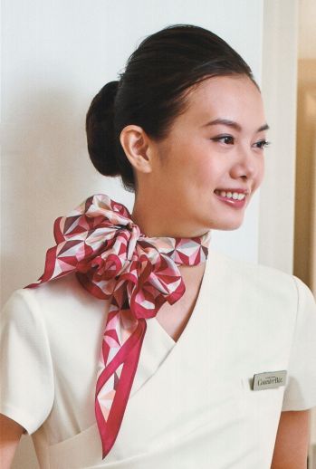ハネクトーン 8090-4 スカーフ 天然シルクならではの極上の肌ざわり日本有数の絹産地として知られる山形県鶴岡市で精錬・彩色された、肌にやさしい極上の天然シルクを贅沢に使用。繊細な技術で染め上げた美しい色と光沢が、高級感のある上品な印象を醸し出します。