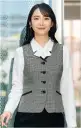 ジョア 12160-2 ベスト 12160 ベストen joie OFFICEFUL COLLECTIONのエレガントなベストは、ウールライクな質感と軽やかな着心地を実現したポリエステル100％のチドリチェック素材を採用。一般オフィスから医療関係まで幅広いシーンで活躍し、上品なクラシカルデザインと実用的な名札ポケットで、プロフェッショナルな装いを完成させます。特徴・クラシカルなチドリ柄がやわらかで上質な印象を演出・ウールライクな質感でありながら軽量で動きやすい・美しいシルエットが完成する計算されたパターン設計・実用性の高い名札ポケットを配置し接客業務にも最適・一般オフィスから医療関係まで幅広いシーンに対応・ホームクリーニング対応でお手入れ簡単・生地厚3の適度な厚みで透け感を防ぎ快適な着用感・働き方の変化に対応するコーディネート提案が可能※21～25号は受注生産になります。※受注生産品につきましては、ご注文後のキャンセル、返品及び他の商品との交換、色・サイズ交換が出来ませんのでご注意ください。※受注生産品のお支払い方法は、前払いにて承り、ご入金確認後の手配となります。
