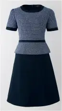 ジョア 62130-1 ワンピース 62130-1 ワンピースen joieの華やぎコンシェルジュ®コレクションから、接遇業務に特化した黄金比シルエットワンピースが登場。ネップ糸を織り込んだマカロンツイード素材にラメをちりばめ、上品な華やかさを演出します。リサイクル糸22％使用のエコ素材で美しいシルエットと快適な着心地を実現し、おもてなしの現場で輝く存在感を放ちます。特徴・黄金比シルエットで美しい佇まいを演出する上品なワンピーススタイル・カラフルなネップ糸を織り込んだマカロンツイード素材で華やかな印象・ネイビーにはシルバーラメをちりばめた気品あるデザイン・インフォメーション、アテンド、フロント業務に最適な接遇特化設計・胸ポケットにペンを挿しても邪魔にならない実用性の高い名札ポケット付き・両脇に便利なポケットを配置・リサイクル糸22％使用の環境配慮型エコ素材を採用・ホームクリーニング対応でお手入れ簡単・ストレッチ性に優れ動きやすく疲れにくい着心地・オールシーズン対応の快適な素材設計※21～25号は受注生産になります。※受注生産品につきましては、ご注文後のキャンセル、返品及び他の商品との交換、色・サイズ交換が出来ませんのでご注意ください。※受注生産品のお支払い方法は、前払いにて承り、ご入金確認後の手配となります。