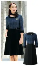 ジョア 62150-3 ワンピース 62150 ワンピースen joieの華やぎコンシェルジュ®コレクションから、深みのあるブルーが印象的なクラシカルエレガントなワンピースです。ツイード調素材にゴールドのラメ糸を織り交ぜた上質な仕上がりで、ホテルフロントやインフォメーション業務に品格ある存在感をもたらします。特徴・前ファスナー開きで羽織るように着用でき、着脱が簡単・ウエストベルトリバーシブル仕様でお好みに合わせて付け替え可能、後ろベルトループ付きでダレを防止・名札ポケット付きで実用性を追求・袖口スリット開きで折り返してもおしゃれな2Way仕様・首元はスナップボタンでワンタッチ着脱、飾りボタンでエレガントな印象・グランブルーチェックのツイード調素材にゴールドラメ糸でプレミアム感を演出・スカート部分はスマートストレッチ素材で美しいシルエットと動きやすさを両立・リサイクル糸22％使用の環境配慮素材でオールシーズン対応※21～25号は受注生産になります。※受注生産品につきましては、ご注文後のキャンセル、返品及び他の商品との交換、色・サイズ交換が出来ませんのでご注意ください。※受注生産品のお支払い方法は、前払いにて承り、ご入金確認後の手配となります。