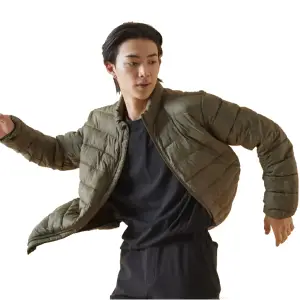 光発熱ファイバーダウンプラスジャケット