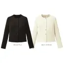 カーシーカシマ NAJ072 ノーカラージャケット EFFORTLESS JACKESON ノーカラージャケット NAJ072清潔感とフォーマルさを両立したEFFORTLESS（エフォートレス）の新提案、JACKESONシリーズのノーカラージャケット NAJ072。接客シーンにふさわしい上品な印象を与えるデザインと、動きやすさに配慮した設計が魅力です。特徴・丸みを帯びたノーカラーとミニマルなフロントデザインで、柔らかく上品な印象を演出・オフホワイトには共通の防汚加工に加えて撥水加工を施しているため汚れが目立ちにくい・同シリーズのスカーフやボトムスとセットアップコーデが可能仕様・品番:NAJ072・カラー:ブラック、オフホワイト・サイズ:5号、7号、9号、11号、13号、15号・シリーズ:EFFORTLESS・商品名:ノーカラージャケット・デザイン:ノーカラー、後ろギャザー仕様