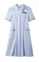 住商モンブラン OM312-31 ナースワンピース（半袖） 医療制服プロジェクト O.C.M.D(Osare Company Medical Design)思い出とともに記憶に残る医療制服病で辛い時不安な時、医療従事者の方の優しさに安心し、そして励まされる。元気になった時思い出すのは、医療制服に身を包んだ優しい笑顔。そして着用する医療従事者の方々にとっても動きやすくストレスフリーの日常を。O.C.M.D.は、そんな日常の思い出と共に記憶に残る医療制服を目指します。