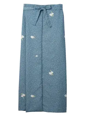 茶衣着スカート