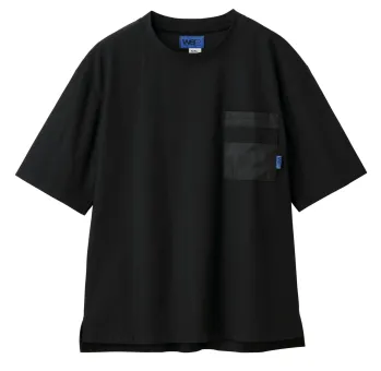 アイフォリー 65720 Tシャツ きちんと感があって着心地ラクラクのゆったりシルエットTシャツが新登場！きちんと見えて機能的な着映えTシャツ。カジュアルなのに好印象！動きやすさと涼しさに収納力をプラス。一枚で整うTシャツだから通勤や外出もそのままでスタイリング完成！●後ろ長め丈ヒップが隠れる後ろ長め丈デザインで、パンツインした時にも、背中が出にくく安心。●右腰ポケット大容量の右腰ポケットはA6ノートもすっぽり入る大きめサイズで便利。●トリコットニットゆったり動きやすいのに上質感あるトリコットニット。吸水速乾性のあるニット素材で、動きやすく快適な着心地をキープします。※工業洗濯対応素材とは、工業洗濯に対応する縮みの少ない素材です。濃色品については淡色品と分けて洗濯してください。※5Lは受注生産になります。※受注生産品につきましては、ご注文後のキャンセル、返品及び他の商品との交換、色・サイズ交換が出来ませんのでご注意ください。※受注生産品のお支払い方法は、先振込（代金引換以外）にて承り、ご入金確認後の手配となります。