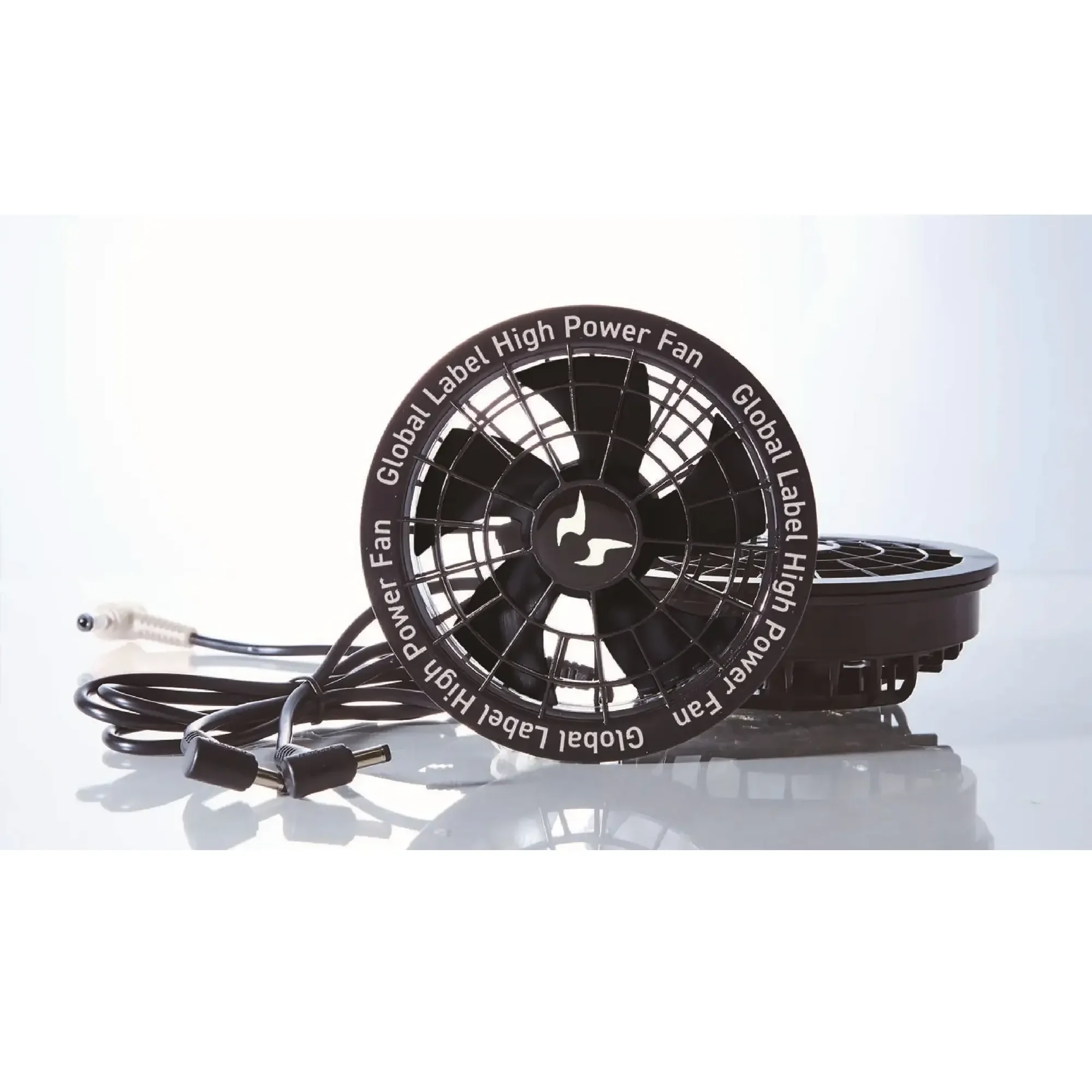 空調風神服 RD9530H 24VファンセットGL-1 RD9530H 24VファンセットGlobal Labelから新登場した高性能スピンロックファン。最大風量約6.0㎥/min（約100ℓ/sec）の強力な送風能力を持ち、作業時の暑さ対策に優れた効果を発揮します。わずか89gの軽量設計ながら、バッテリー使用時（RD9580G使用）に最大約15時間の長時間稼働が可能です。特徴・スピンロックファン2個セットで効率的な空気循環を実現・最大風量約6.0㎥/min（約100ℓ/sec）の強力送風・ファンの厚さ40mmのスリム設計で作業の邪魔にならない・約89gという超軽量設計で長時間の装着でも負担が少ない・24V+15V時に約15分＋約7時間の長時間稼働・15V時に約8時間、12V時に約12時間の安定稼働仕様・商品番号:RD9530H・セット内容:スピンロックファン2個、ファンケーブル・ファンの厚さ:40mm・重量:約89g（ファン1個あたり）・最大風量:約6.0㎥/min（24V駆動時）★ご使用になる際は24VバッテリーセットGL-1(RD9580G)と併せてご使用ください。Japan Labelとの互換性はございません。（RD9580Gのみが使用可能です）※この商品はご注文後のキャンセル、返品及び交換は出来ませんのでご注意ください。※なお、この商品のお支払方法は、前払いにて承り、ご入金確認後の手配となります。