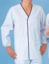 サーヴォ FA-346 男性用衿無しデザイン白衣 長袖 フレッシュエリア®『フレッシュエリア®」は、繊維に付着した微生物の繁殖を強力に抑え込む細菌対策繊維。洗濯を繰り返しても抗菌力はほとんど落ちず、また、皮膚刺激も少ないため、安心して着用いただけます。※フレッシュエリア®は、日清紡テキスタイル（株）の登録商標です。