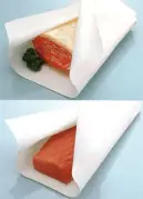 東京メディカル ROLLPAPER-A 食肉用ロールペーパー（ミートペーパー）600×100m（4本入り） 食肉用ロールペーパー（ミートペーパー）600×100m×4本入り。●鮮度を保ちます。すぐれた吸水・保水性により肉や魚を酸化・変色から守ります。●炊飯の除湿として。すぐれた保水性と適度の通気性により、ご飯の湿気を吸収しおいしさを保ちます。●衛生的で清潔。天然パルプ100％使用のために、PCB・蛍光染料・ホルマリン等の心配がありません。●耐水性で濡れても丈夫。長時間の食品包装にも破れません。※この商品はご注文後のキャンセル、返品及び交換は出来ませんのでご注意下さい。※なお、この商品のお支払方法は、先振込（代金引換以外）にて承り、ご入金確認後の手配となります。